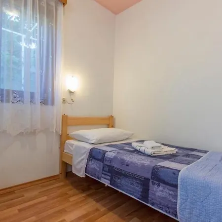 Daire Klaric Brodarica (Sibenik-Knin)